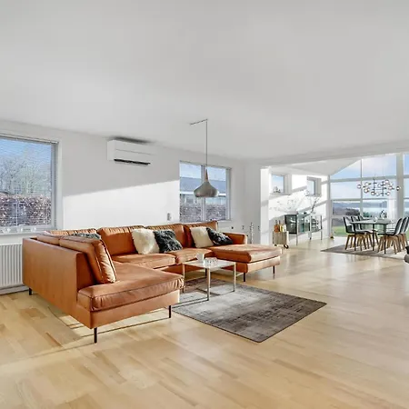 Gorgeous In With Kitchen בית נופש Sunds