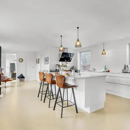 Gorgeous In With Kitchen Сasa de vacaciones *