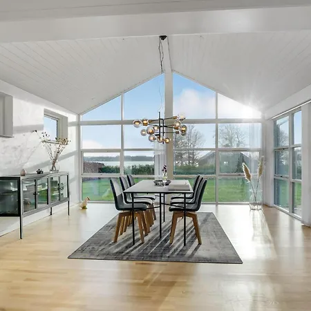Gorgeous In With Kitchen Holiday home Sunds